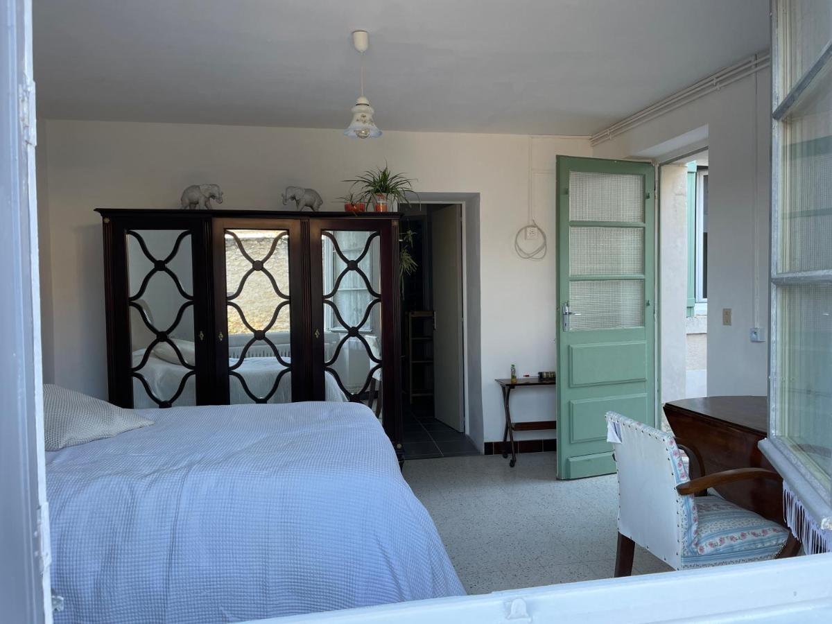 Parfums Du Bois Bed and Breakfast Selles-sur-Cher Exteriör bild